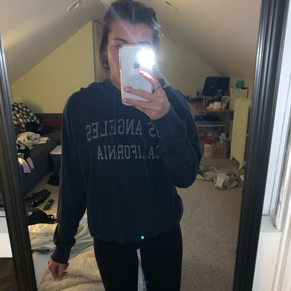 Brandy Melville tshirt sweatshirt